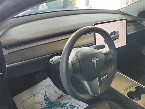 Used 2023 Tesla Model 3 Standard Range image 26