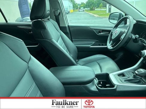 Used 2023 Toyota RAV4 XLE Premium AWD/4WD image 19