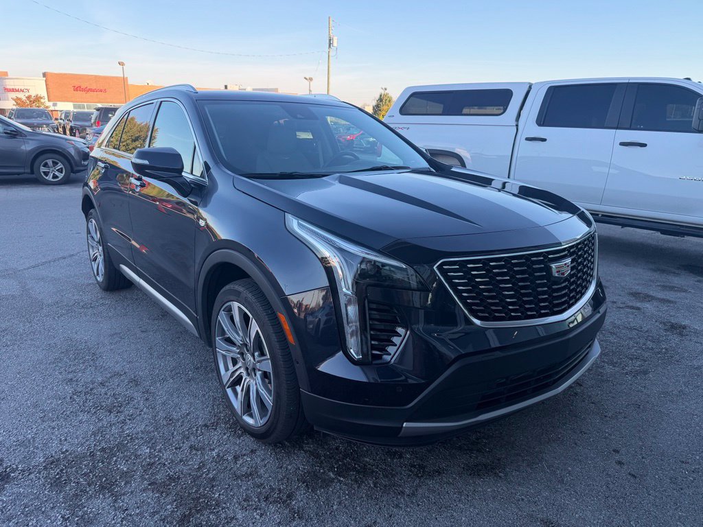 Used 2023 Cadillac XT4 Premium Luxury w/ Enhanced Visibility Package AWD/4WD image 2