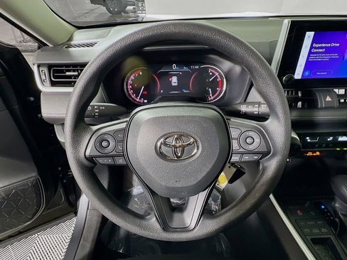 Used 2023 Toyota RAV4 LE AWD/4WD image 11