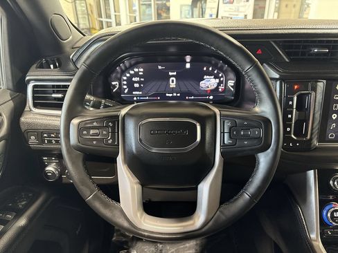 Used 2023 GMC Yukon Denali AWD/4WD image 14