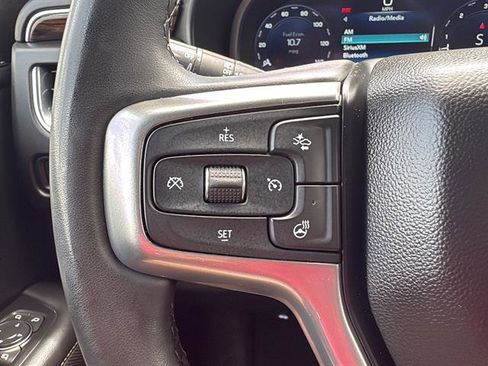 Used 2023 Chevrolet Suburban Premier image 20