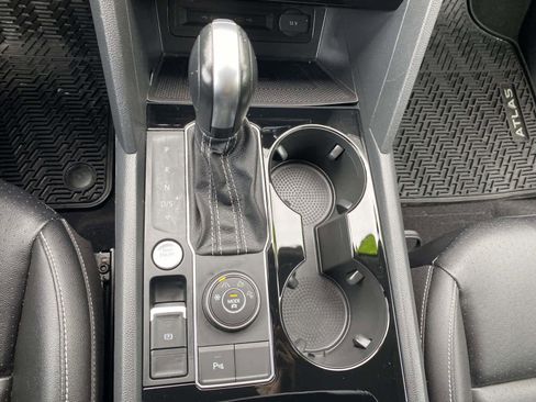 Certified 2023 Volkswagen Atlas SE AWD/4WD image 18