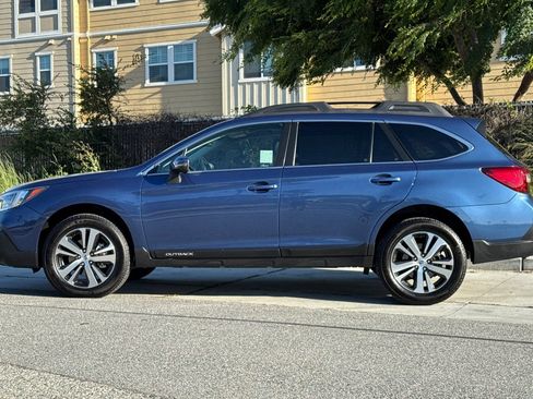 Used 2019 Subaru Outback 2.5i Limited AWD/4WD image 7