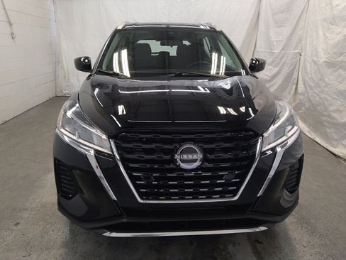 Used 2022 Nissan Kicks SV image 14