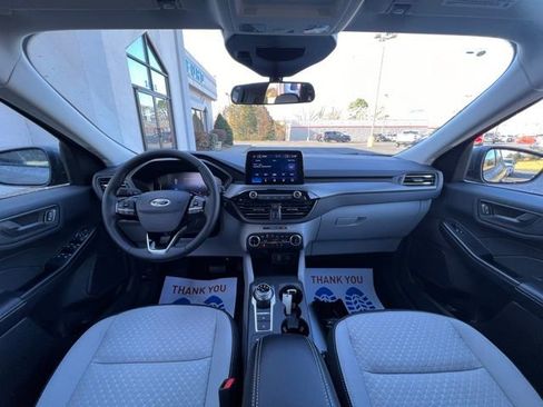 New 2026 Ford Escape Active w/ Cold Weather Package AWD/4WD image 9