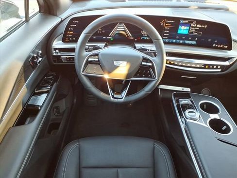 Certified 2024 Cadillac Lyriq Luxury image 16