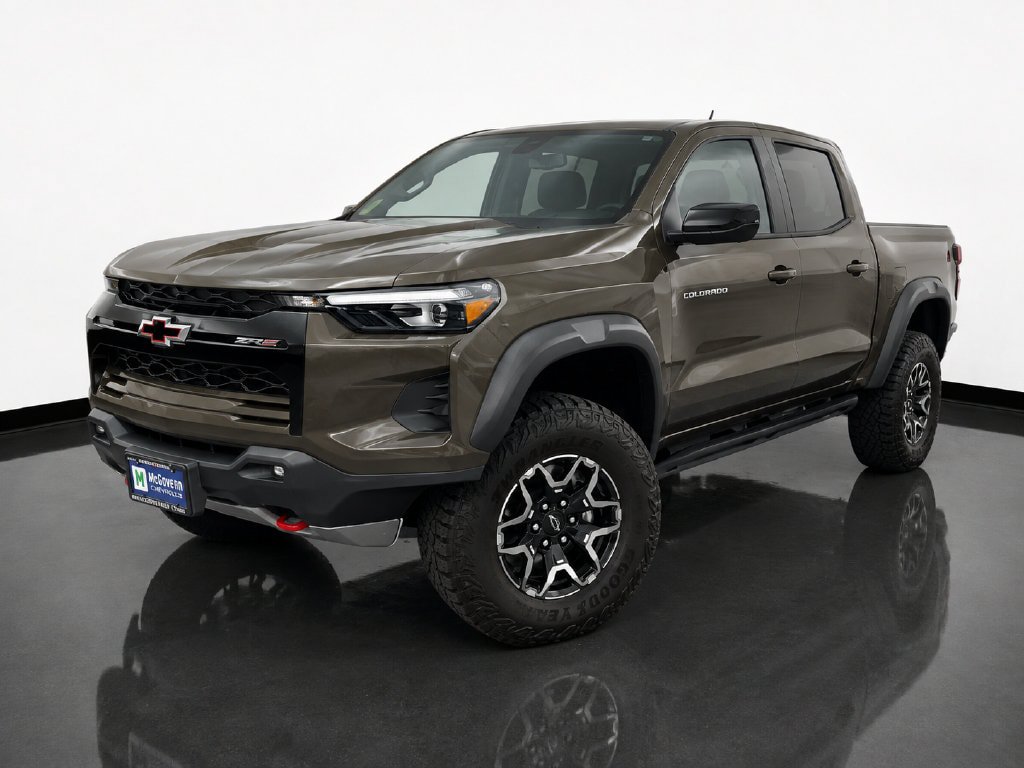 Used 2025 Chevrolet Colorado ZR2 w/ Technology Package AWD/4WD image 1