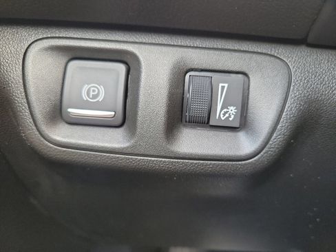 Used 2019 GMC Acadia Denali w/ Technology Package AWD/4WD image 28