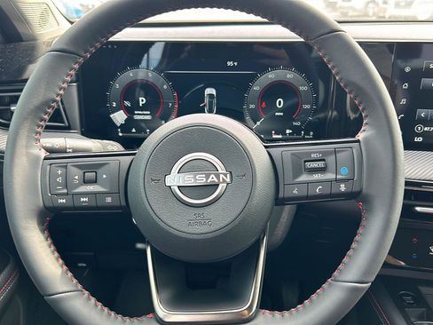 New 2025 Nissan Kicks SR image 21