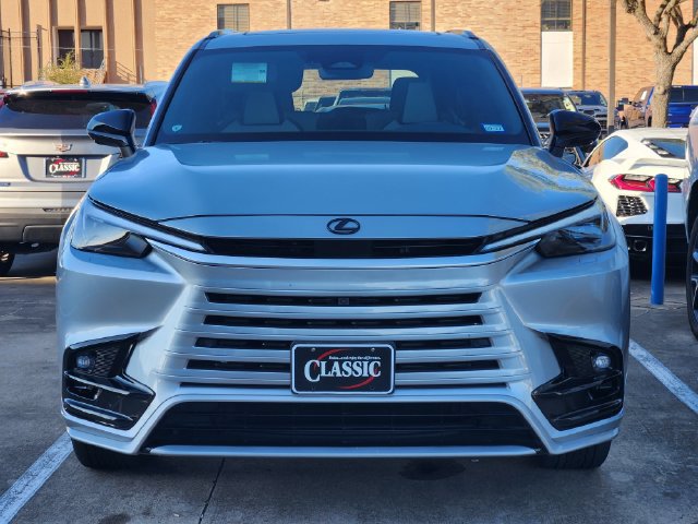 Used 2025 Lexus TX 350 AWD w/ Technology Package image 2