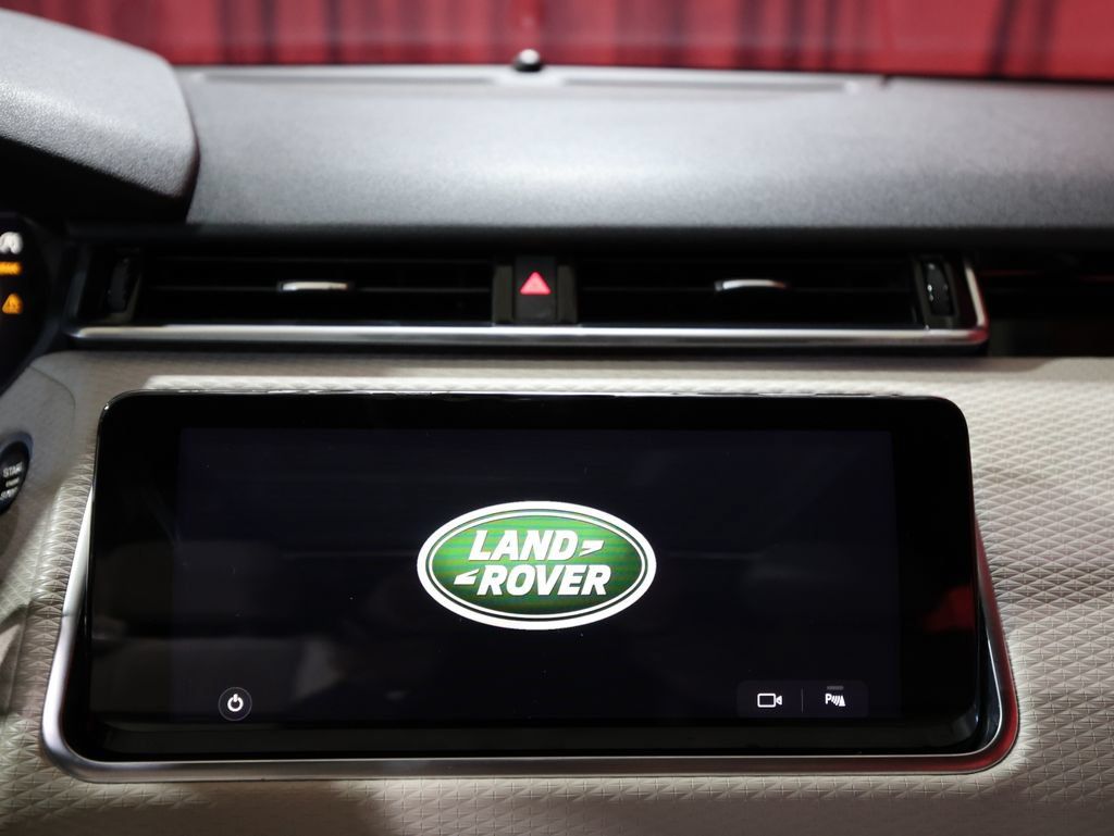 Used 2018 Land Rover Range Rover Velar R-Dynamic SE AWD/4WD image 18