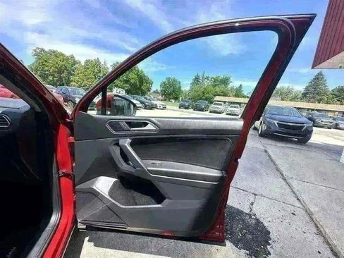 Used 2020 Volkswagen Tiguan SEL image 27