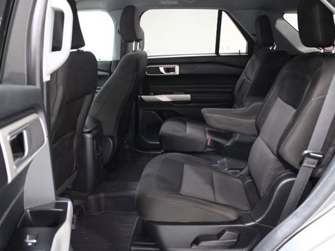 Used 2023 Ford Explorer XLT image 20