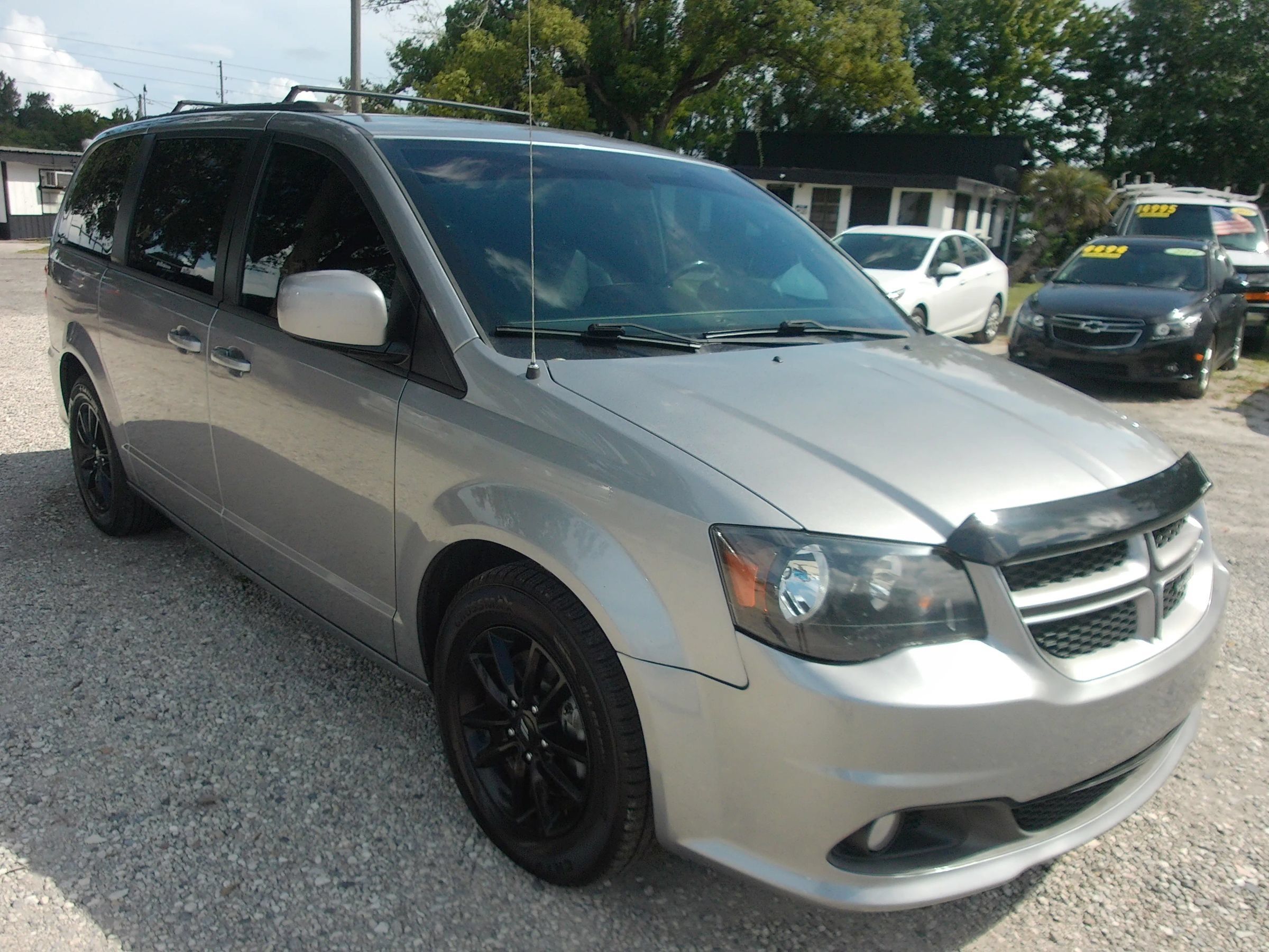 Used 2019 Dodge Grand Caravan GT FWD image 3