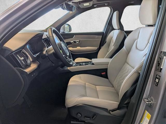 New 2026 Volvo XC90 T8 Plus w/ Protection Package AWD/4WD image 4