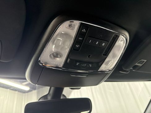Used 2021 Jeep Grand Cherokee Limited AWD/4WD image 28