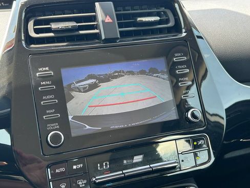 Used 2020 Toyota Prius LE FWD image 28