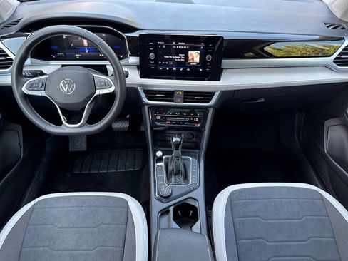 Certified 2026 Volkswagen Taos SE w/ Panoramic Sunroof Package AWD/4WD image 13