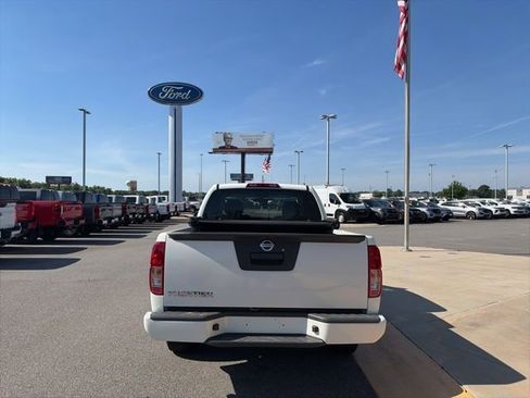 Used 2019 Nissan Frontier S RWD image 4
