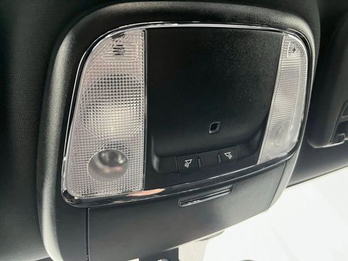 Used 2020 Jeep Grand Cherokee Laredo AWD/4WD image 14