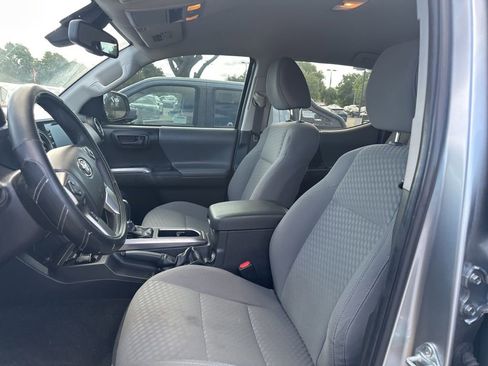Used 2022 Toyota Tacoma SR5 w/ Black Out Package (TMS) RWD image 10