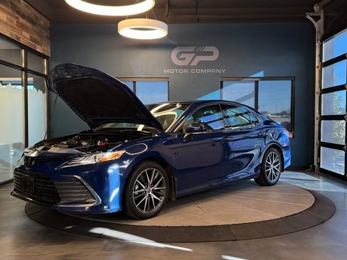Used 2023 Toyota Camry XLE w/ Cold Weather Package FWD image 24