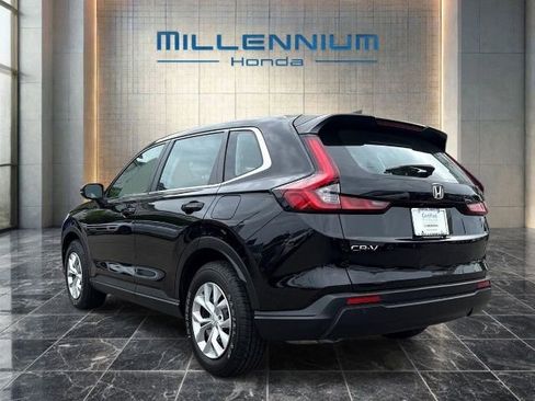 Used 2023 Honda CR-V LX image 2
