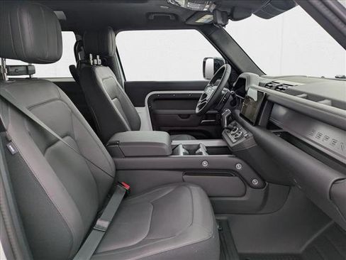 New 2025 Land Rover Defender 90 V8 image 17