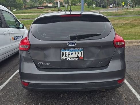 Used 2018 Ford Focus SE w/ Cold Weather Package FWD image 5