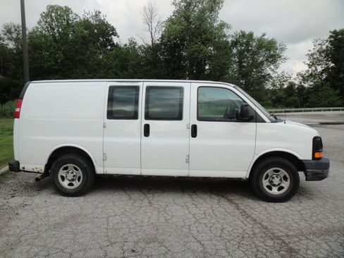 Used 2008 Chevrolet Express 1500 RWD image 5