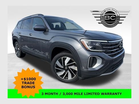 Used 2024 Volkswagen Atlas SE image 1