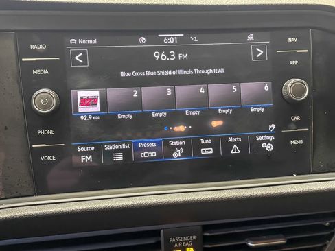 Used 2021 Volkswagen Jetta SEL Premium FWD image 17