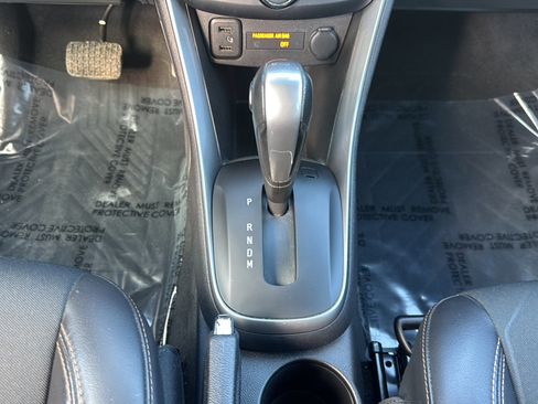 Used 2020 Chevrolet Trax LT w/ LT Convenience Package image 37