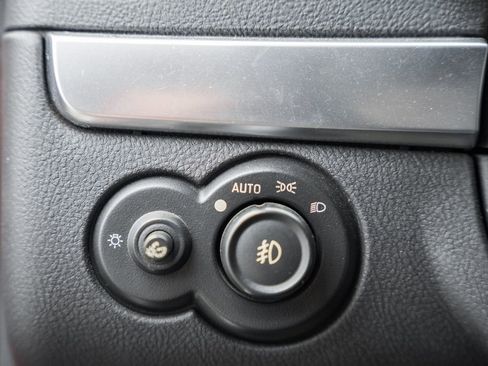 Used 2003 Chevrolet SSR w/ Preferred Equipment Group image 35