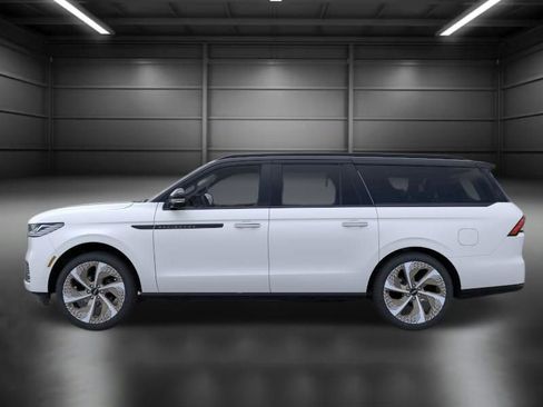 New 2026 Lincoln Navigator L Black Label AWD/4WD image 4