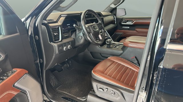 Used 2023 GMC Sierra 1500 Denali Ultimate AWD/4WD image 7