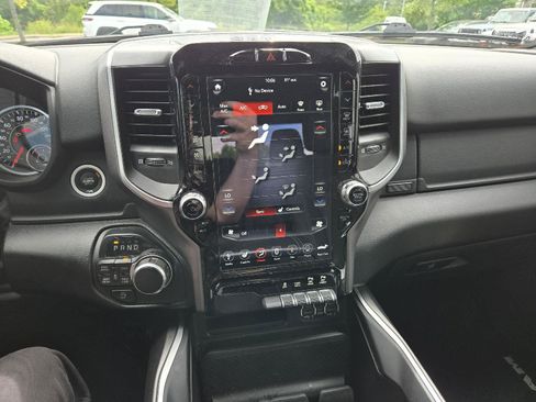 Used 2020 RAM 1500 Big Horn AWD/4WD image 20