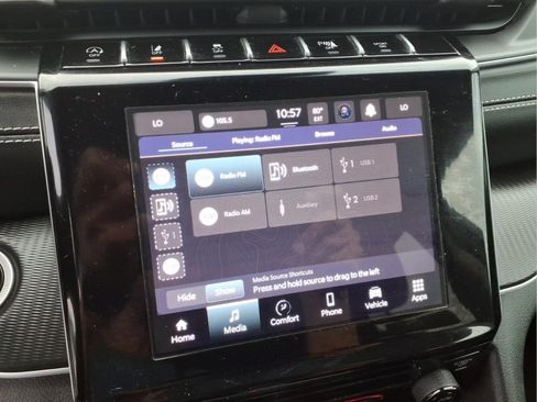 Used 2023 Jeep Grand Cherokee Laredo AWD/4WD image 8