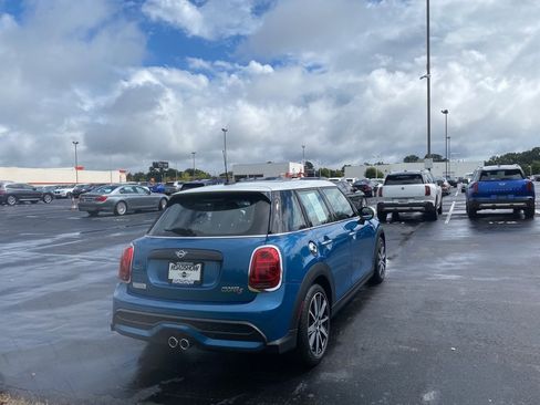 Certified 2023 MINI Cooper S image 5