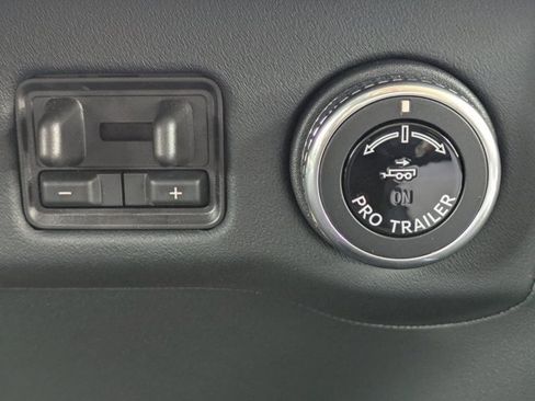 New 2025 Lincoln Navigator Reserve image 35