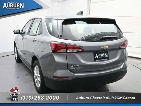 Used 2023 Chevrolet Equinox LS AWD/4WD image 14