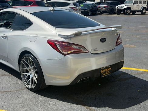 Used 2015 Hyundai Genesis 3.8 RWD image 38