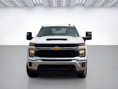 Used 2024 Chevrolet Silverado 2500 LT AWD/4WD image 4
