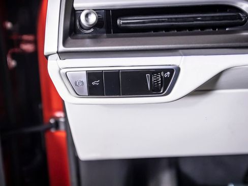 Used 2027 Cadillac Vistiq Sport w/ LPO, Floor Liner Package AWD/4WD image 40