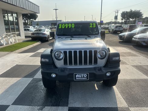 Used 2023 Jeep Wrangler Unlimited Sport AWD/4WD image 2