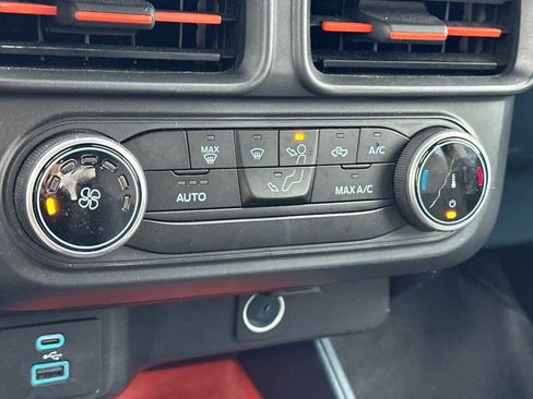 Certified 2024 Ford Maverick XLT image 19