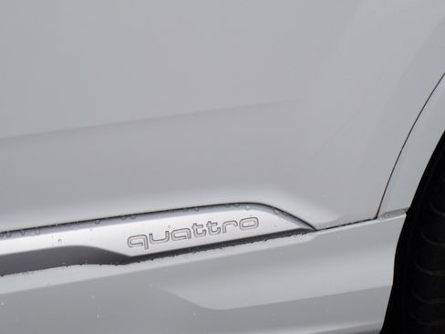 Used 2022 Audi Q7 3.0T Prestige image 8