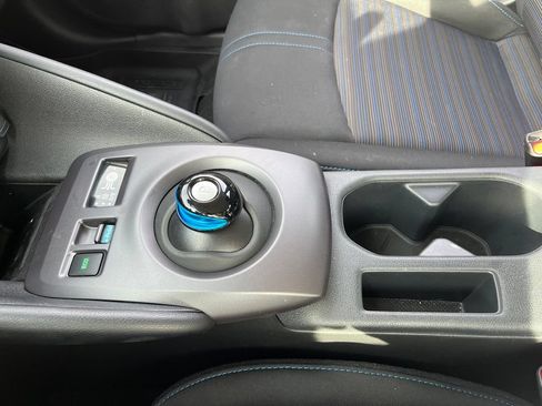 Used 2025 Nissan Leaf S FWD image 20