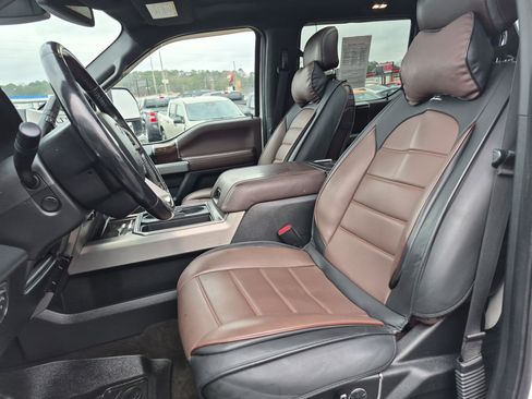 Used 2017 Ford F350 Platinum image 13